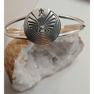Beautiful Vintage Sterling Silver Novajo signed Man in a Maze bracelet